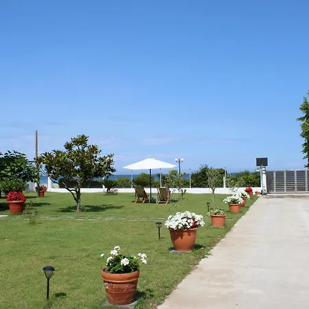 公寓 Kavadias Sea View 2 *