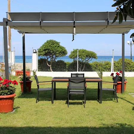 公寓 Kavadias Sea View 2 *